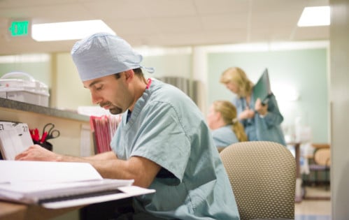 Dossier infirmière : 10 chiffres sur le métier d&rsquo;infirmier ou d&rsquo;infirmière