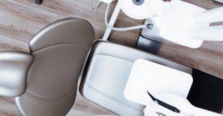 Siège de dentiste dans un cabinet dentaire